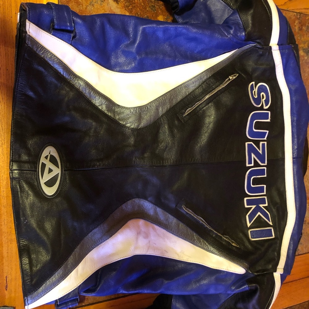 Suzuki Riding Jacket - Picture 3 of 5